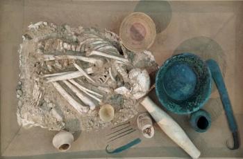 گورنهاده‌های خاتون ۶ هزار ساله به موزه شوش منتقل شدند